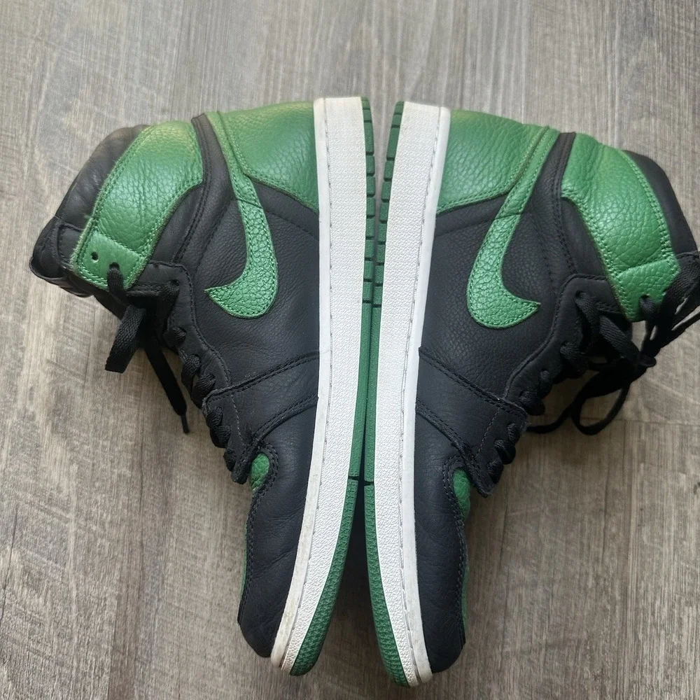 Size 10 - Nike Air Jordan 1 Retro High OG 'Pine Green 2.0 555088 030 No Box